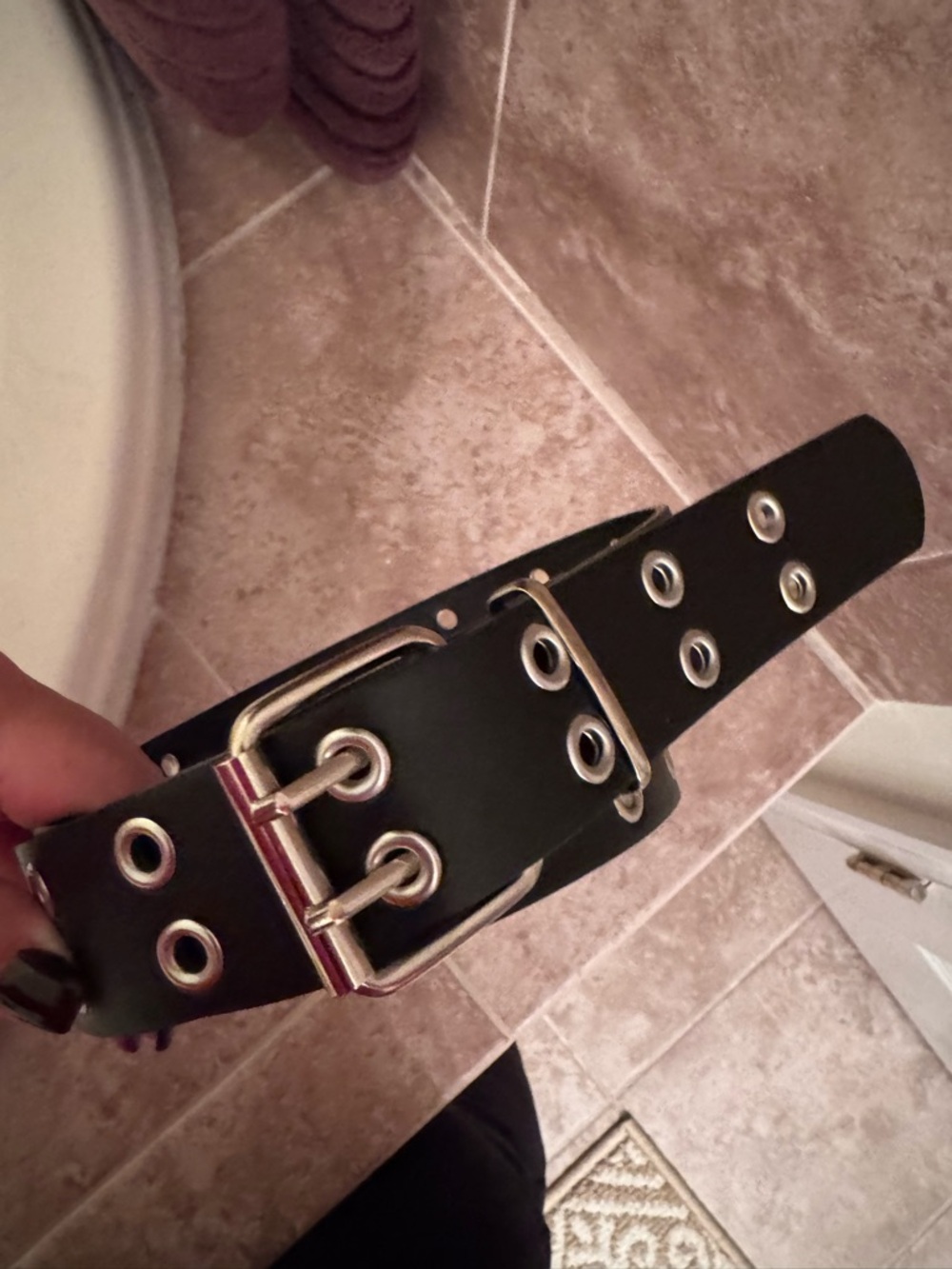 Grommet belt